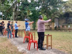 Forkopimda dan Personil Polres Dumai Melaksanakan latihan Menembak